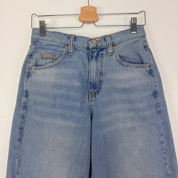 BDG Urban Outfitters Logan Buckle Baggy Barrel Jeans Womens 26 Light Wash - Picture 4 of 16